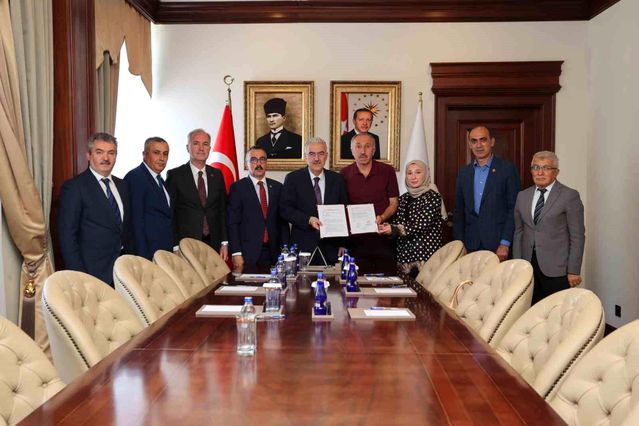 İnegöl’de sağlık ve eğitim için imzalar atıldı