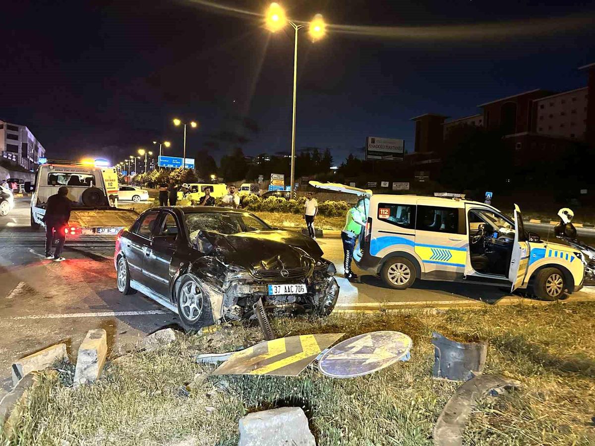 Kastamonu'da trafik kazası sonrası olay yeri incelemesi
