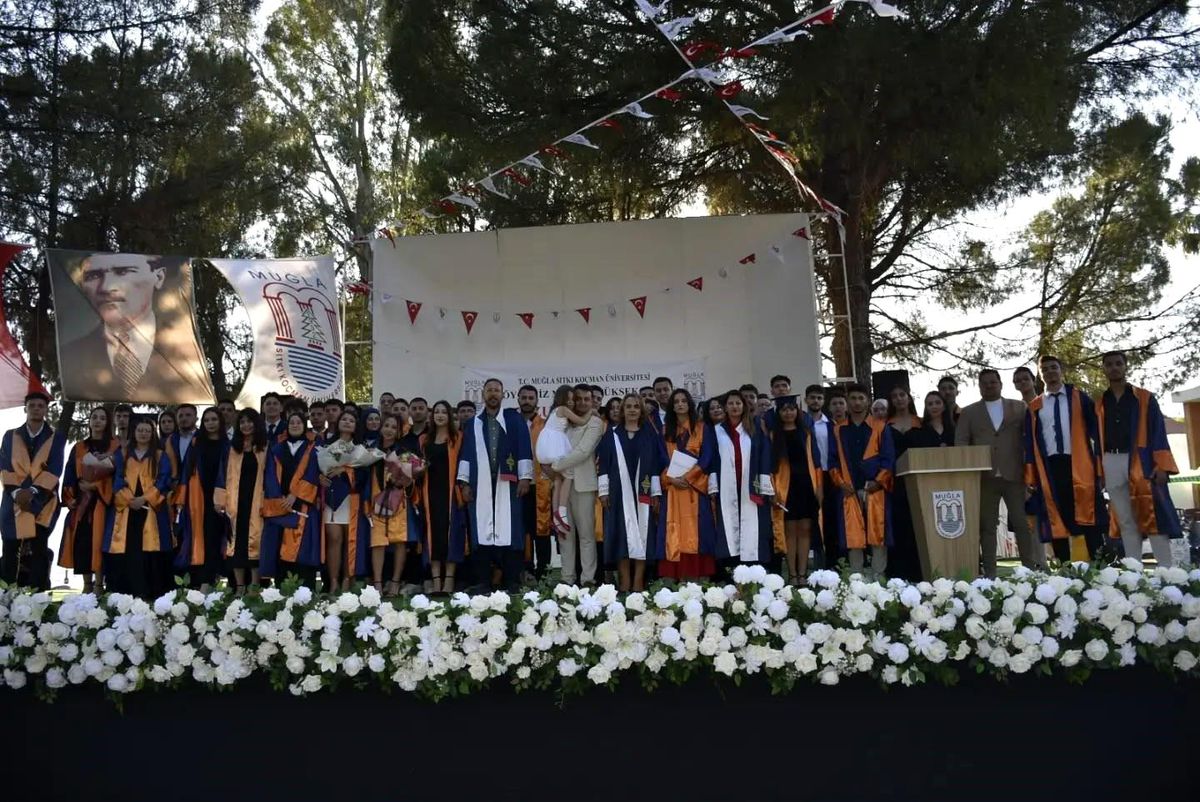 Köyceğiz Meslek Yüksekokulu'nda mezuniyet töreni yapıldı