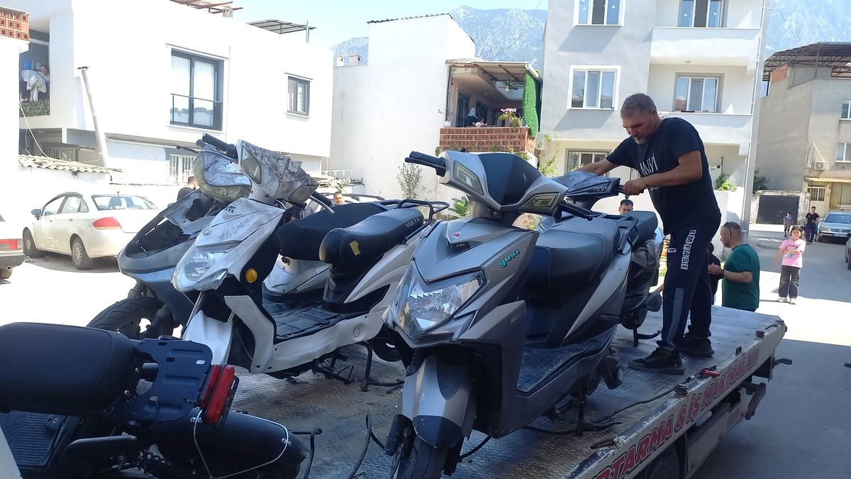 Manisa'da çalınan motosikletler emniyet ekipleri tarafından bulundu