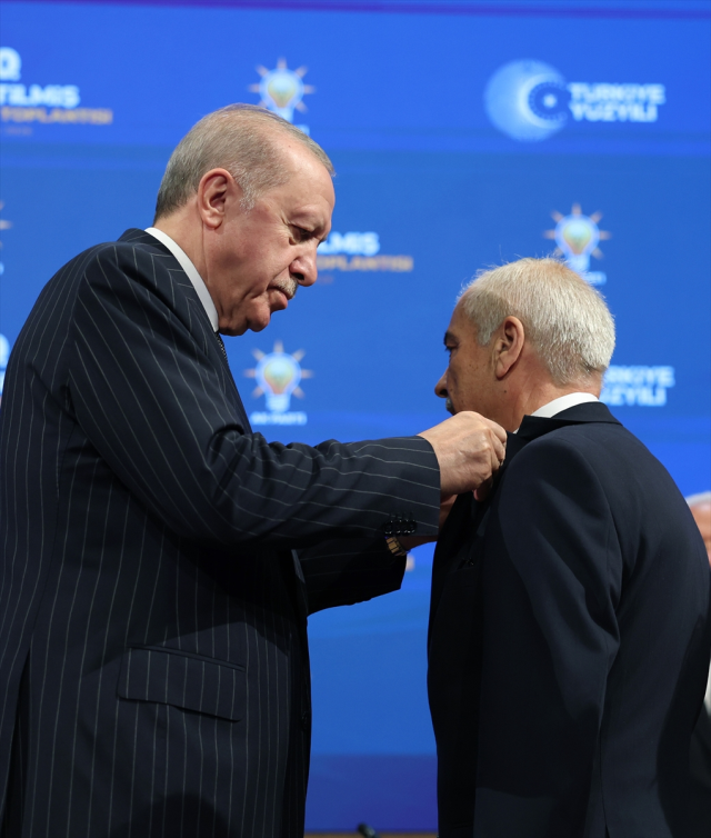 rozetlerini erdogan takti uc b 19988491 7084 1 m