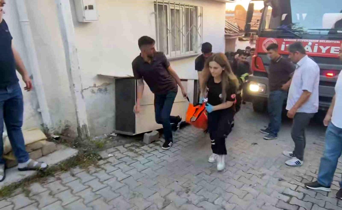 Samsun Vezirköprü'de ev yangını: 1 ağır yaralı