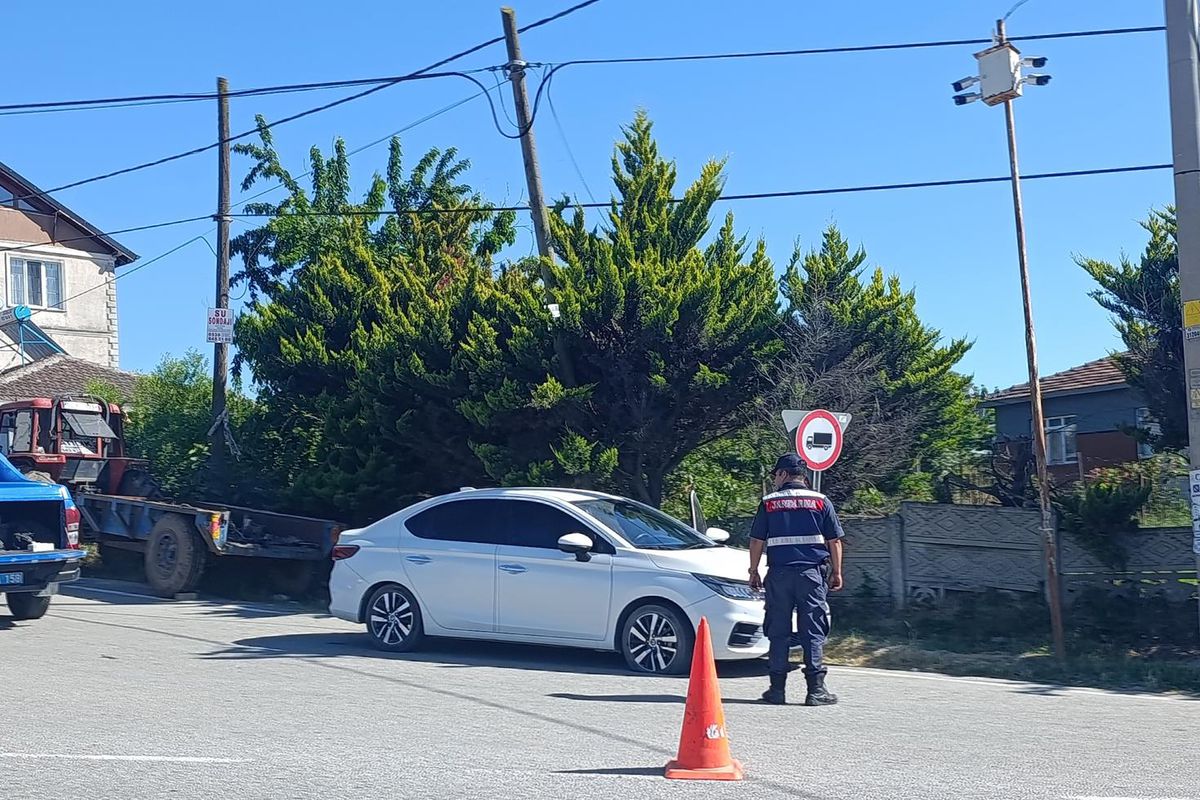 Tekirdağ'da otomobilde başından vurulmuş halde bulunan genç kurtarılamadı