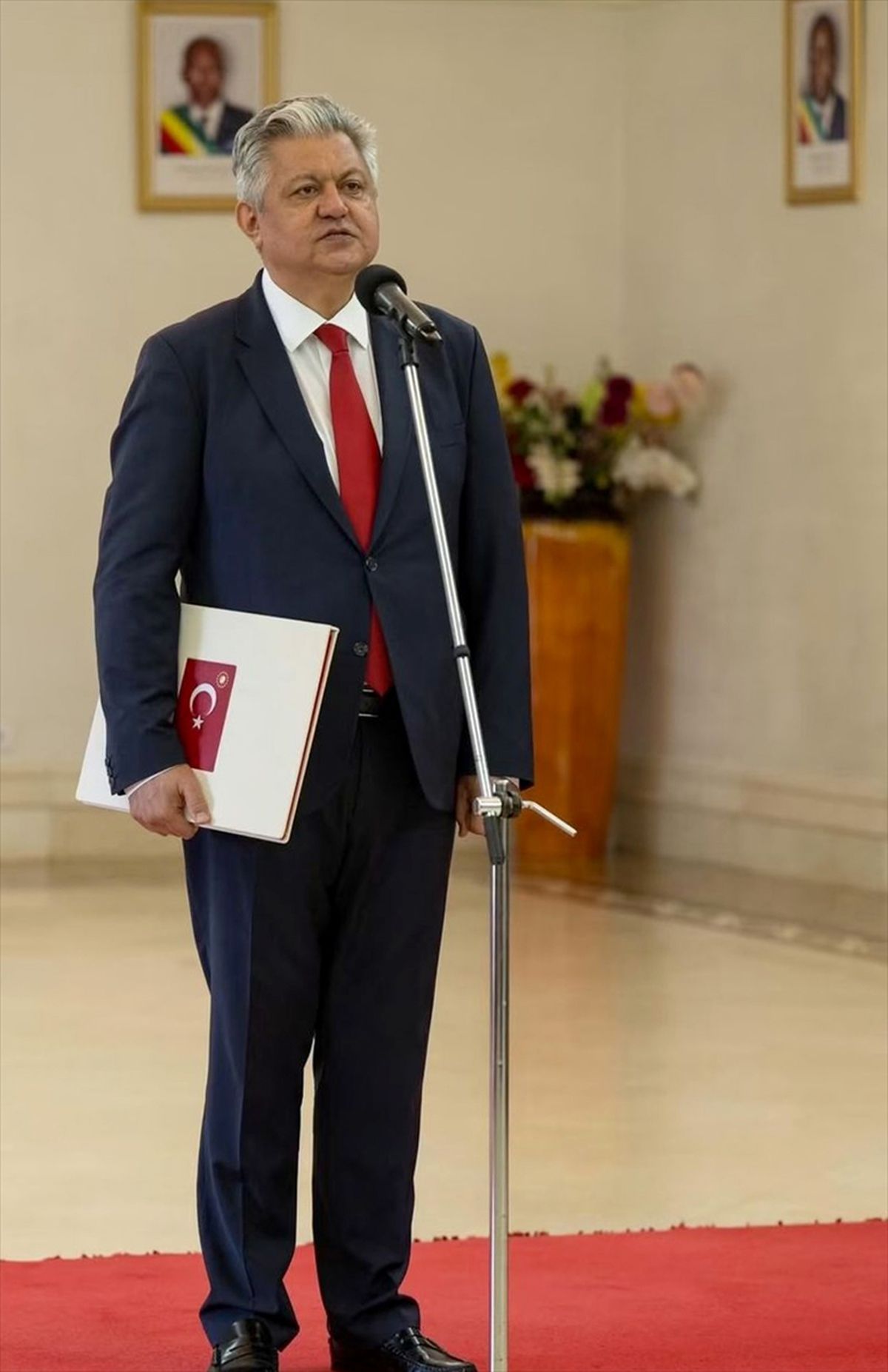 Türkiye'nin Bissau Büyükelçisi Mehmet Cem Kahyaoğlu