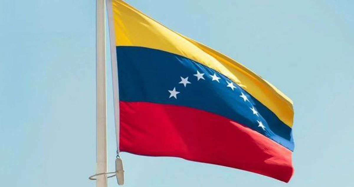 Venezuela haritası üzerinde dini semboller