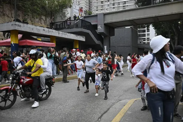 venezueladaki cifte depremde c 19987620 6600 1 m