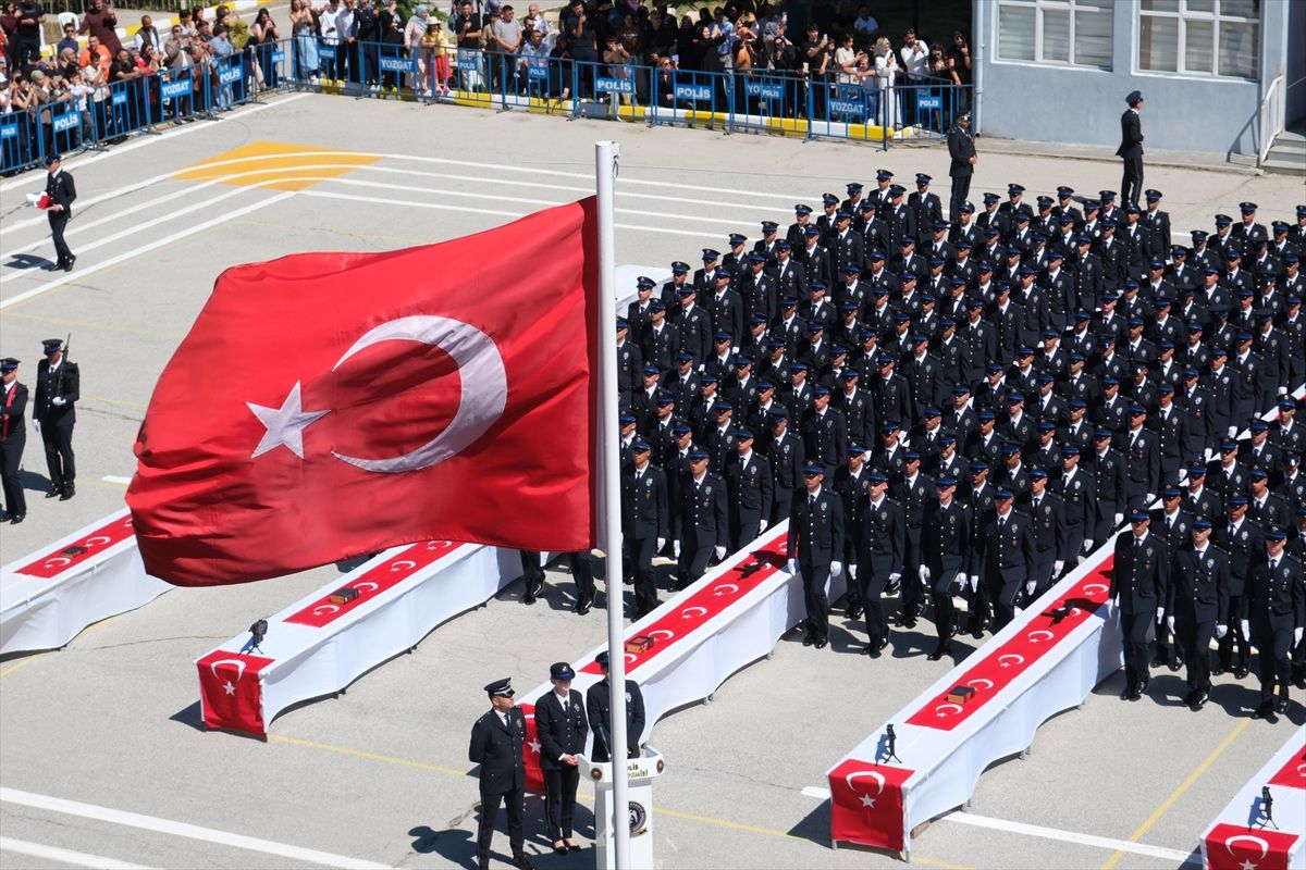 Yozgat POMEM'de 826 polis adayı mezun oldu
