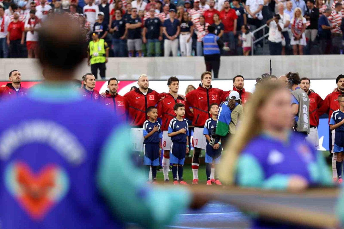 A Milli Futbol Takımı'nda 7 değişiklik
