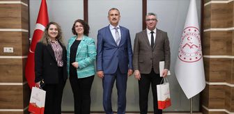 Ağrı'da görev yerleri değişen mülki idare amirlerine veda yemeği