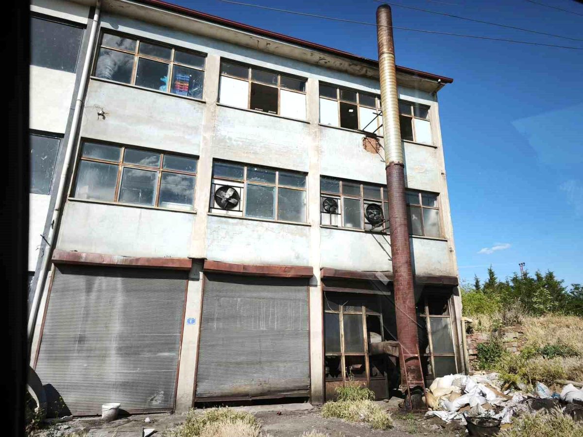 Ankara'da 9 ton bozuk süt ve süt ürünü ele geçirildi
