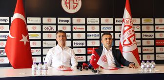 Antalyaspor, teknik direktör Bülent Korkmaz ile sözleşme imzaladı