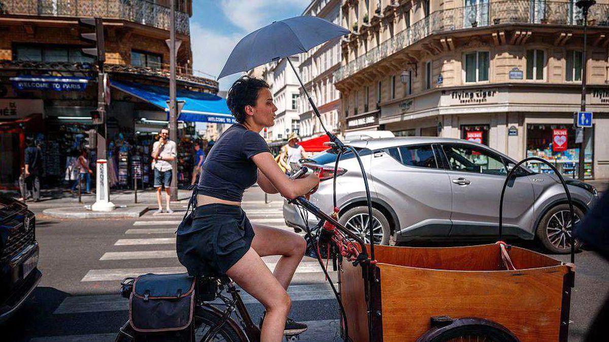 Paris'te aşırı sıcaklar nedeniyle kamusal alanlarda alkol yasağı