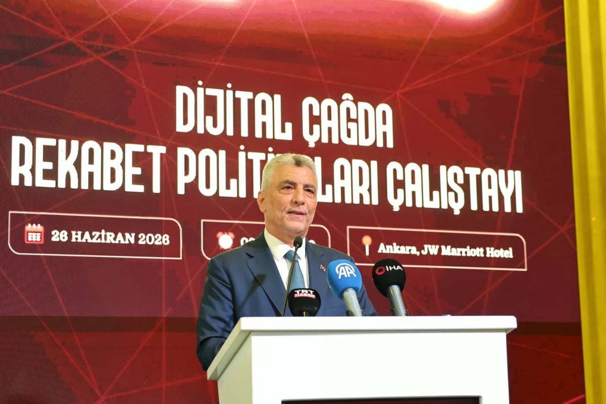 Bakan Bolat: Türkiye'de yapay zeka pazarının 1,3 milyar dolara ulaşması bekleniyor