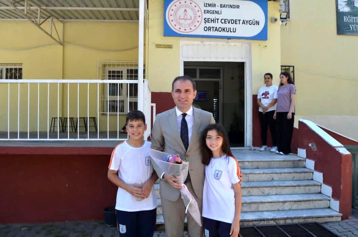 Bayındır'da 5 bin 931 öğrenci karne aldı