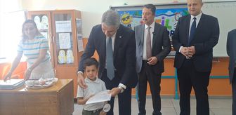 Beypazarı'nda öğrenciler karnelerini aldı