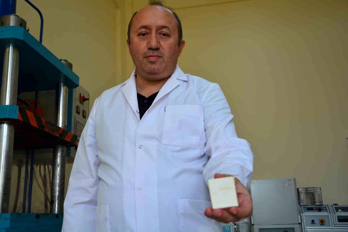 Hitit Üniversitesi'nde geliştirilen yangın önleyici akıllı priz.