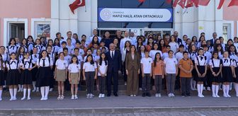 Bursa ve çevre illerde öğrenciler karnelerini aldı