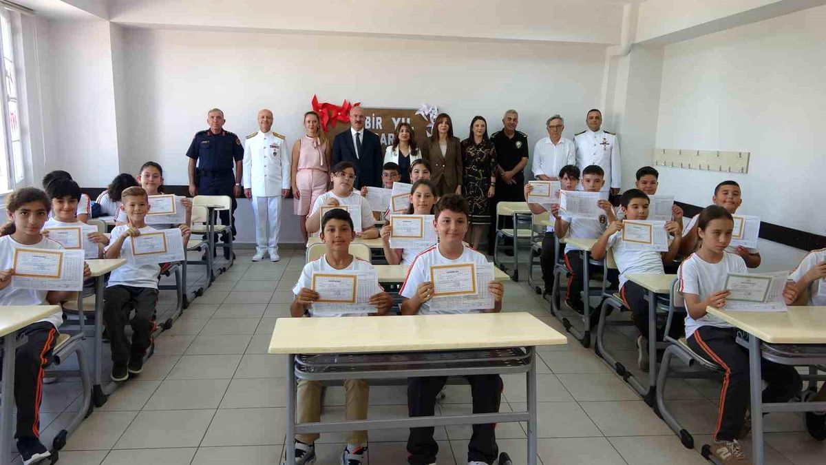 Çanakkale'de 80 bin 193 öğrenci karne aldı