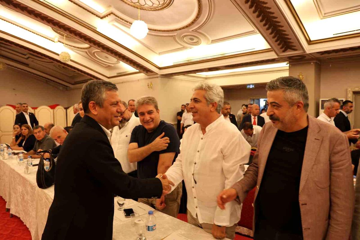 CHP Grup Başkanı Özel: 'Ülkemiz, demokrasimiz, partimiz tarihin belki de en zor günlerinden geçiyor'