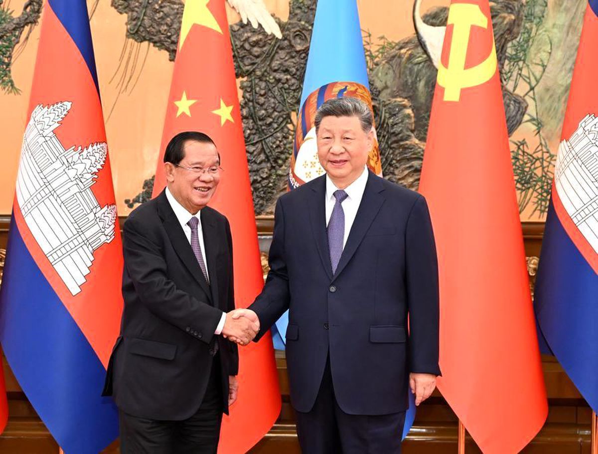 Çin Cumhurbaşkanı Xi Jinping ve Kamboçya Senato Başkanı Hun Sen bir araya geldi