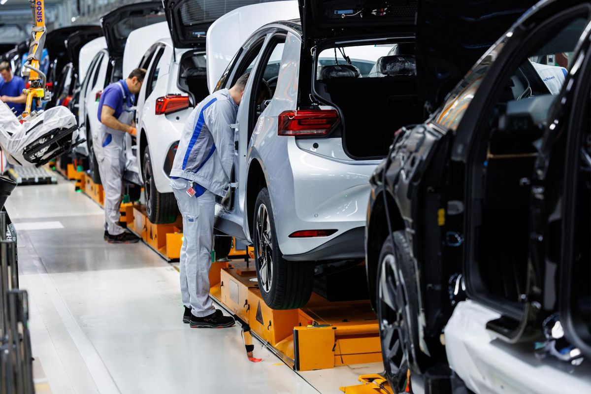 Otomotiv devi 4 fabrikasını kapatıyor! On binlerce kişi işsiz kalacak