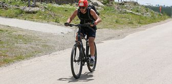 Erzurum'daki PalanExtreme'de 6 ülkeden sporcular, Karayazı'da pedal çevirdi