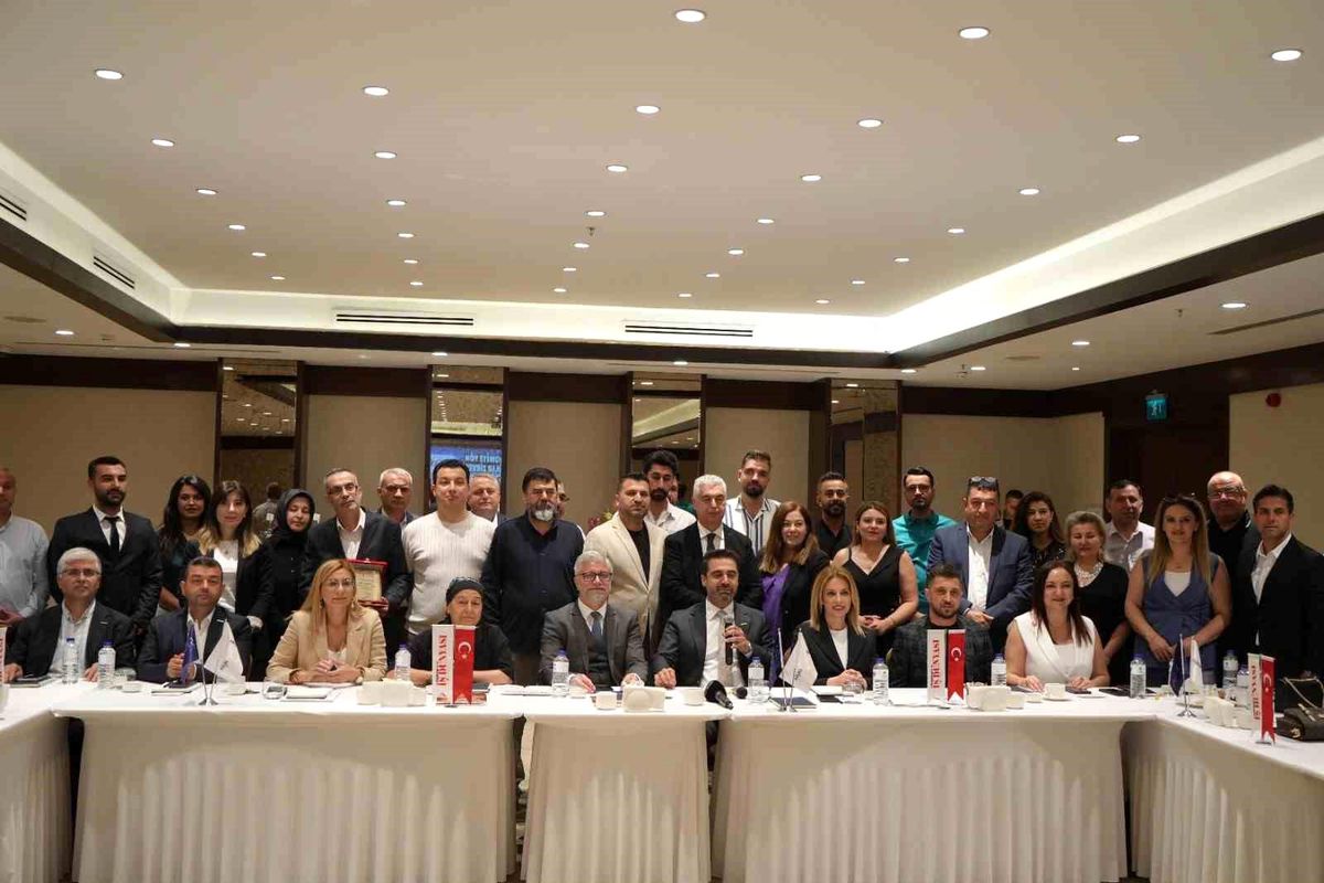 Gaziantep'te 'Ekonomiye Yön Verenler' zirvesi düzenlendi