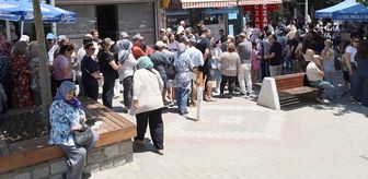 Gelibolu'da Muharrem ayı dolayısıyla aşure ikramı yapıldı
