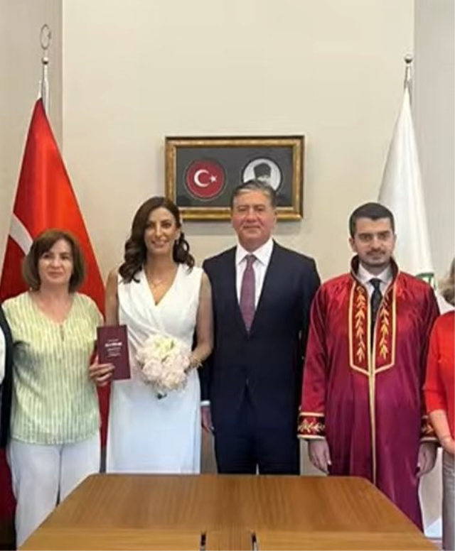 hayatlarini birlestiren chpli d355625487 7107 1 m