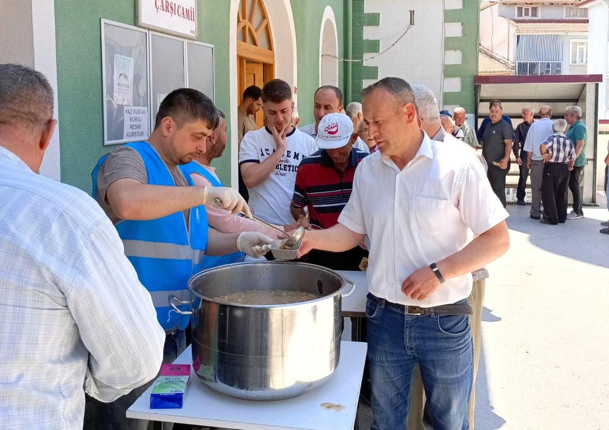 Hisarcık İlçe Müftülüğü'nden aşure ikramı