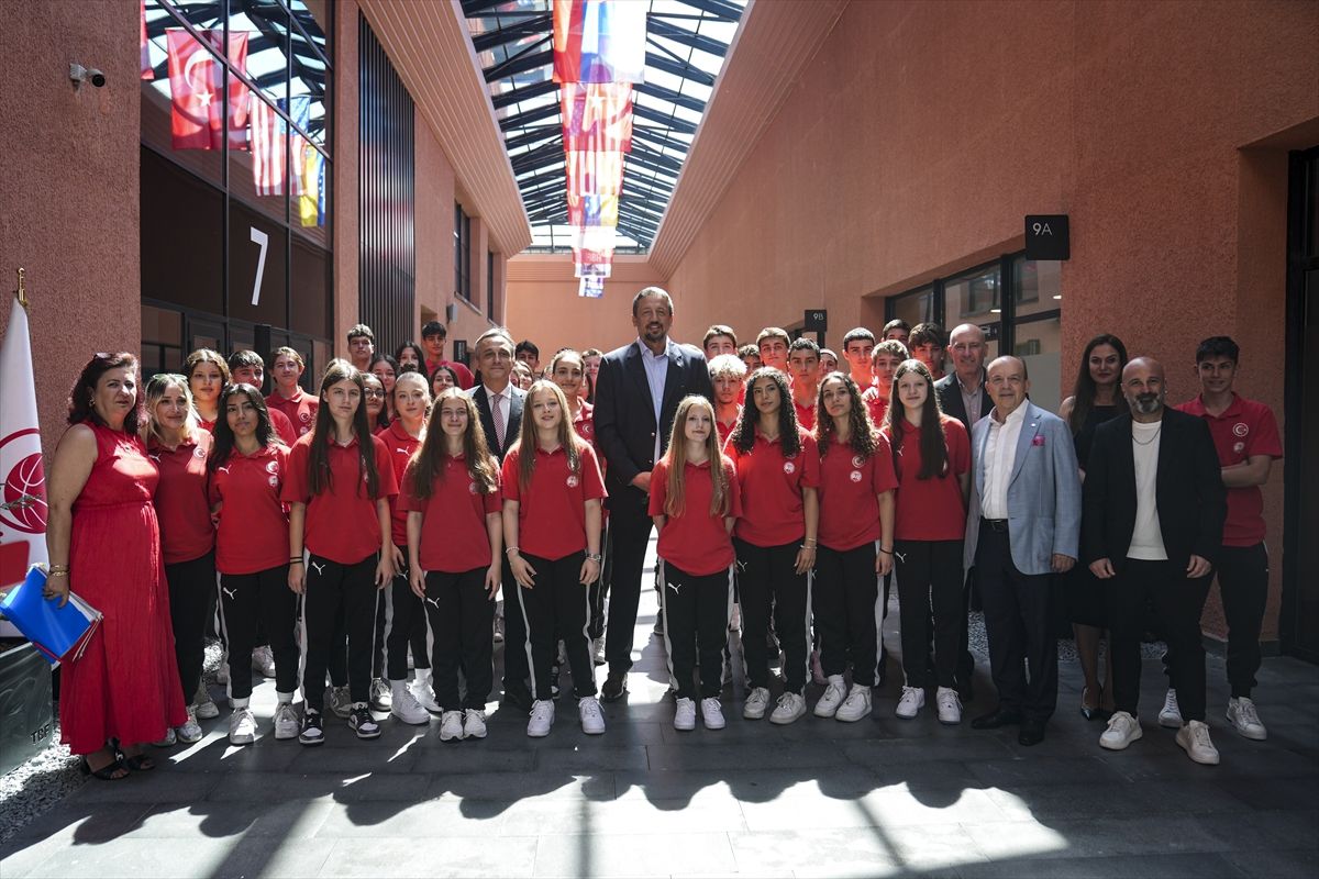 İstanbul TBF Basketbol Spor Lisesi'nin karne töreni yapıldı