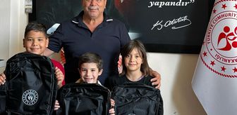 Kumluca'da başarılı yüzücüler ödüllendirildi