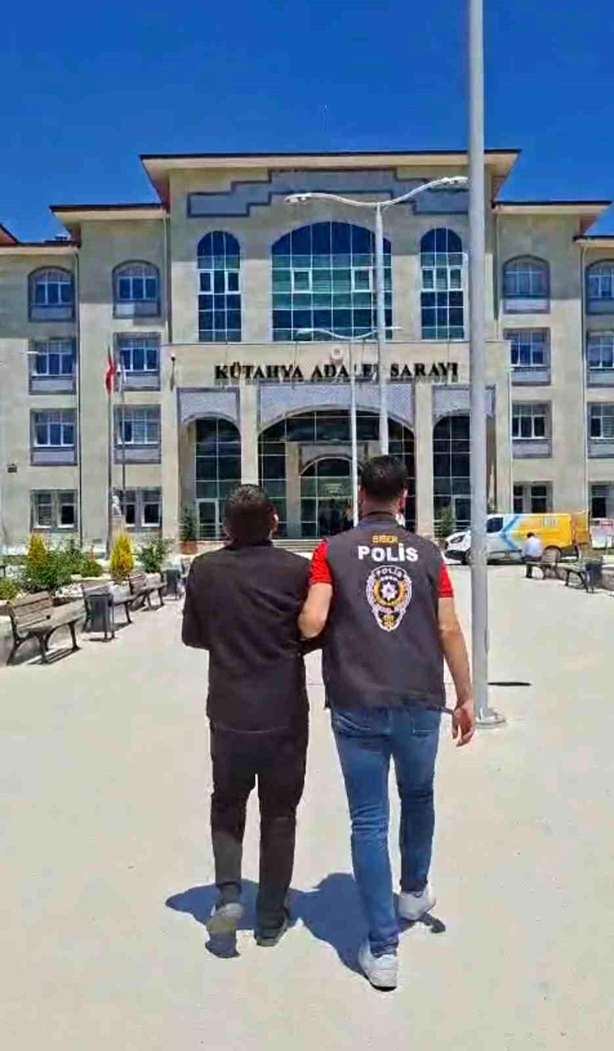 Kütahya'da sosyal medya dolandırıcılığı sonrası polis operasyonu ve şüphelinin tutuklanması