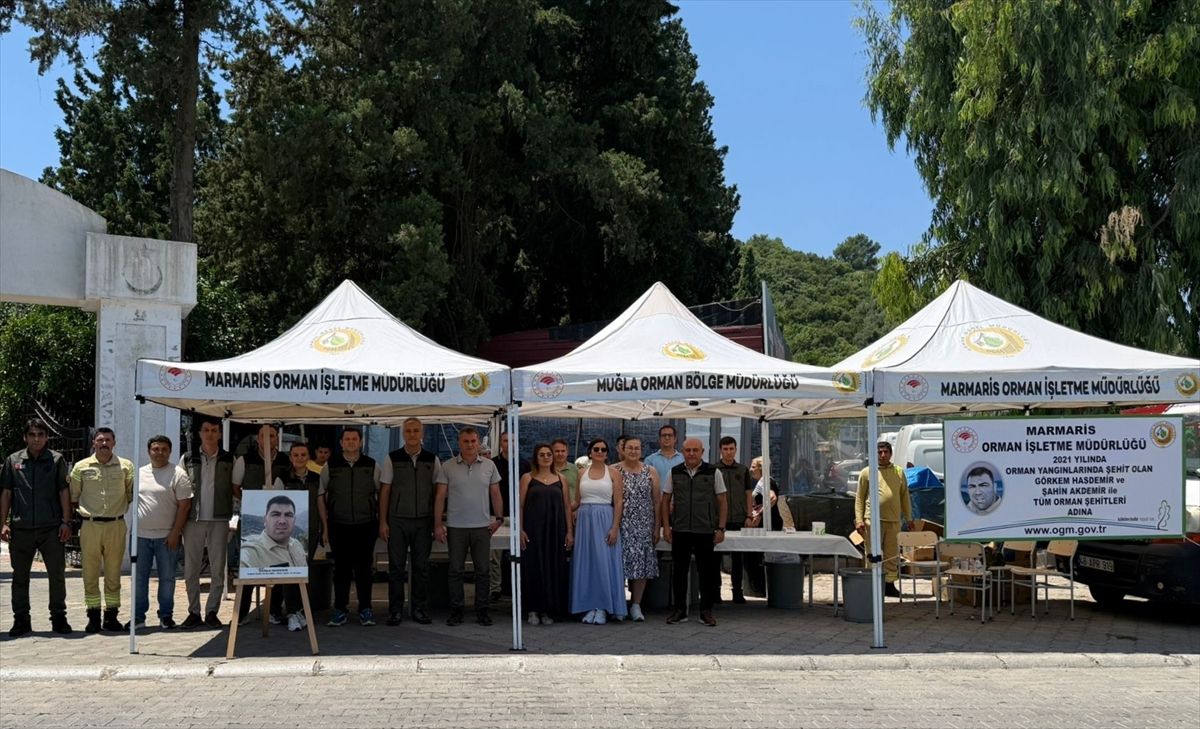 Marmaris orman yangınlarında hayatını kaybedenler için düzenlenen anma töreni