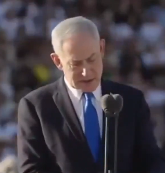 Protest at Netanyahu's graduation ceremony