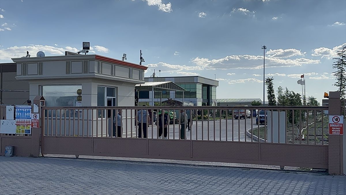 Niğde'de havai fişek fabrikasında meydana gelen patlamada 1 işçi öldü, 1 işçi yaralandı