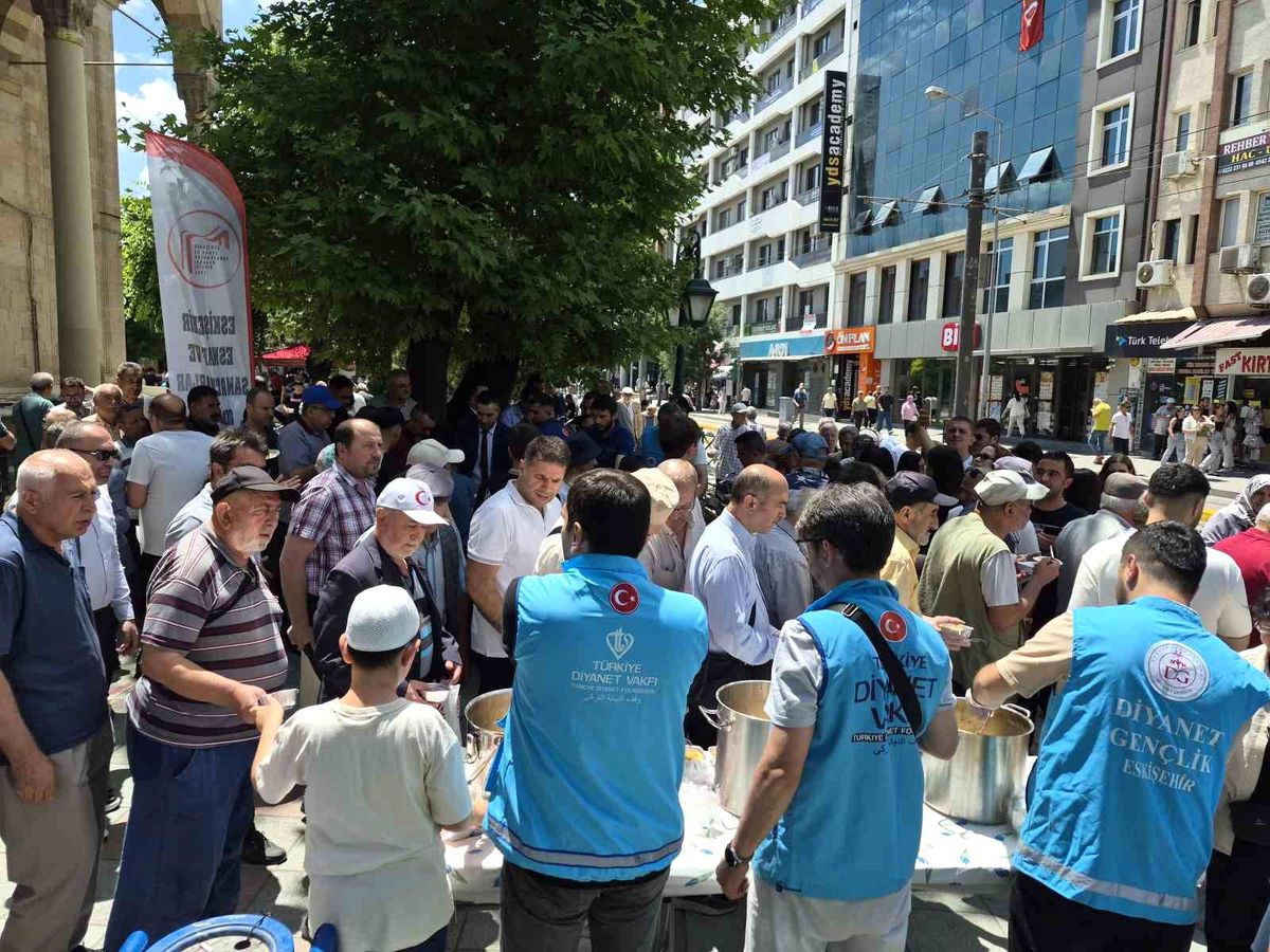 Eskişehir'de Kerbela Şehitleri Anıldı, Aşure İkram Edildi