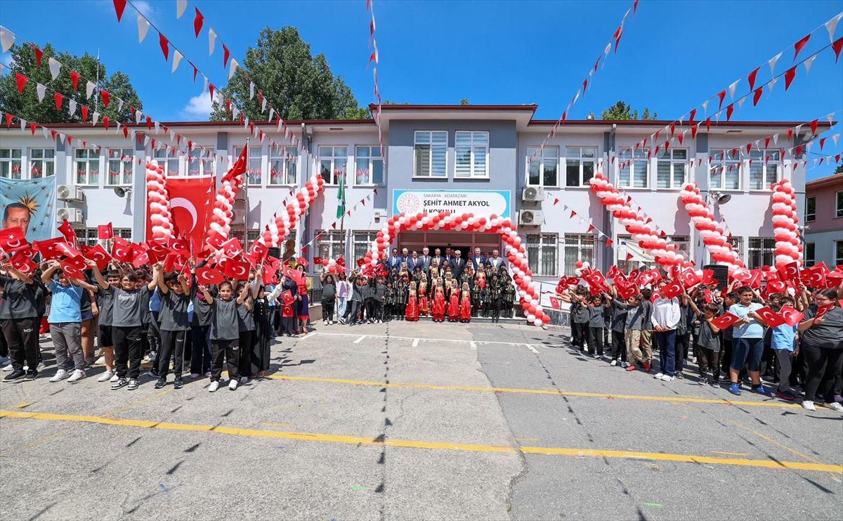 Sakarya'da 202 bin 228 öğrenci karne aldı