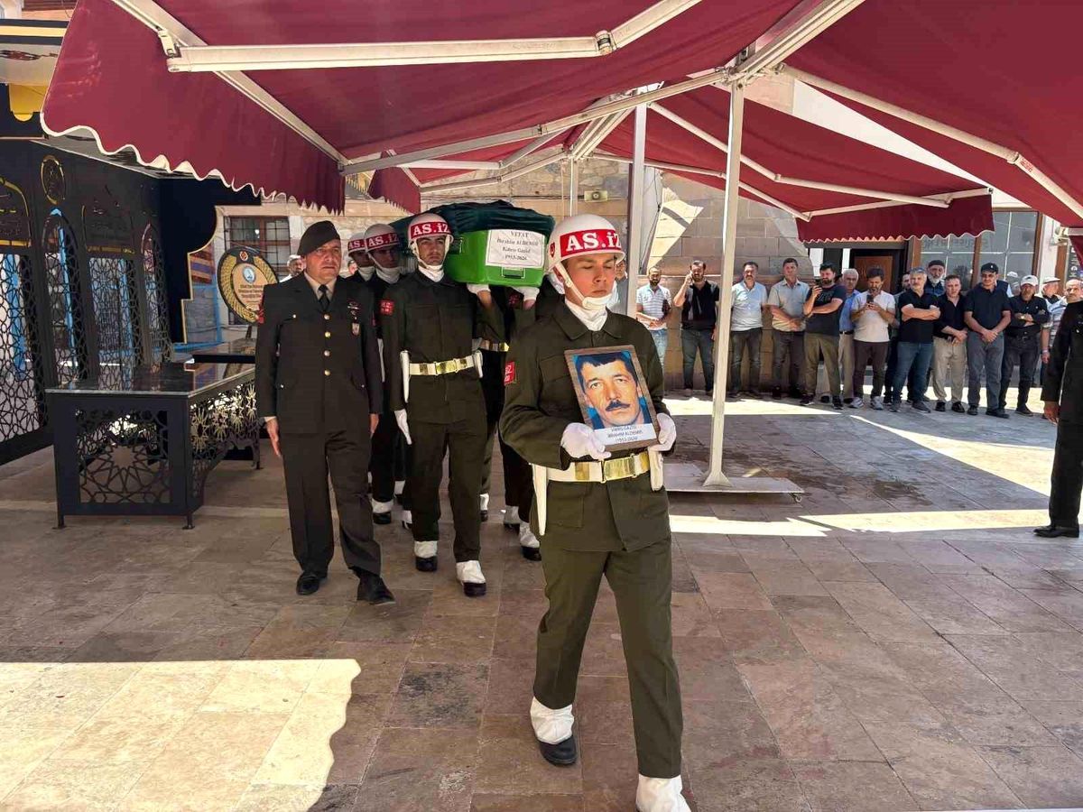 Sivas'ta Kıbrıs gazisi son yolculuğuna uğurlandı
