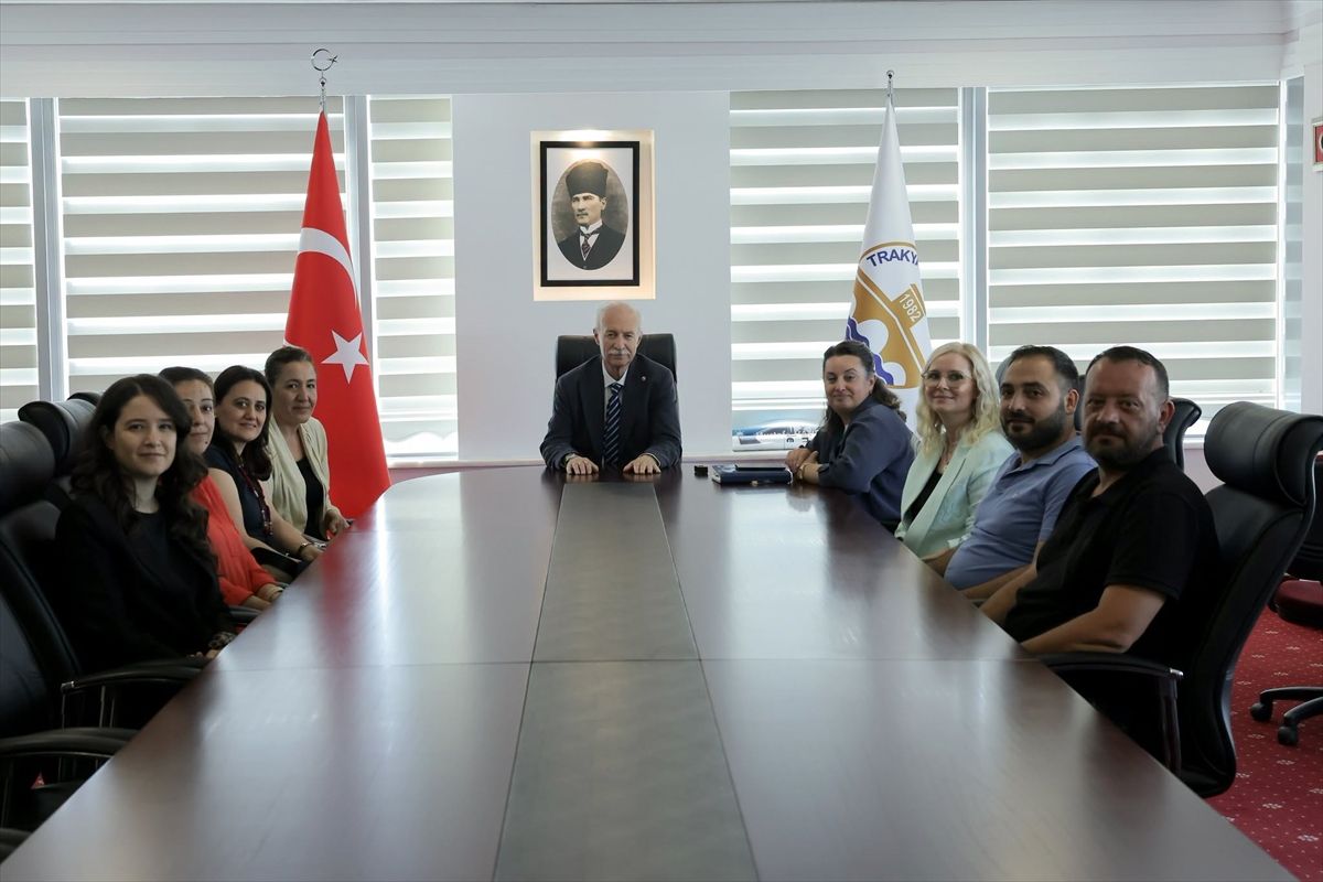 TÜ Rektörü Hatipler, Kuzey Makedonya'da görev alan akademisyenlerle buluştu