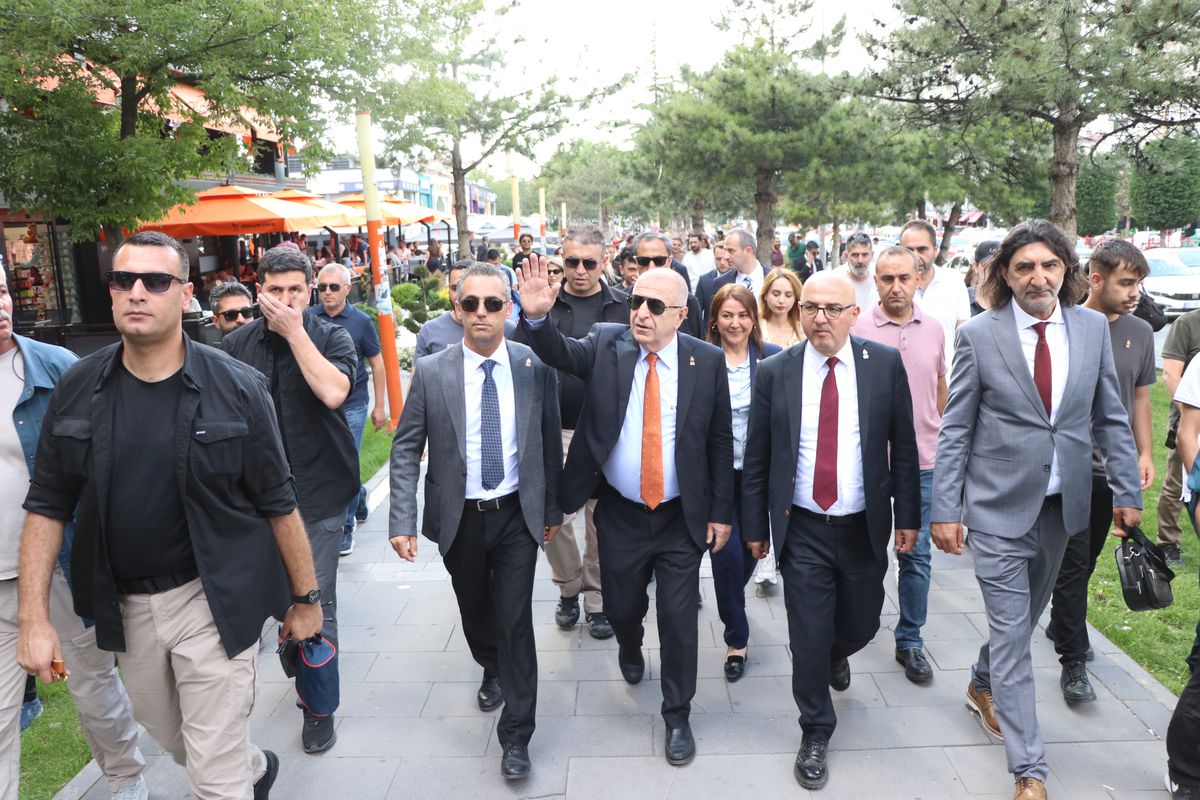 Ümit Özdağ Kayseri'de Ziyaretlerde Bulundu