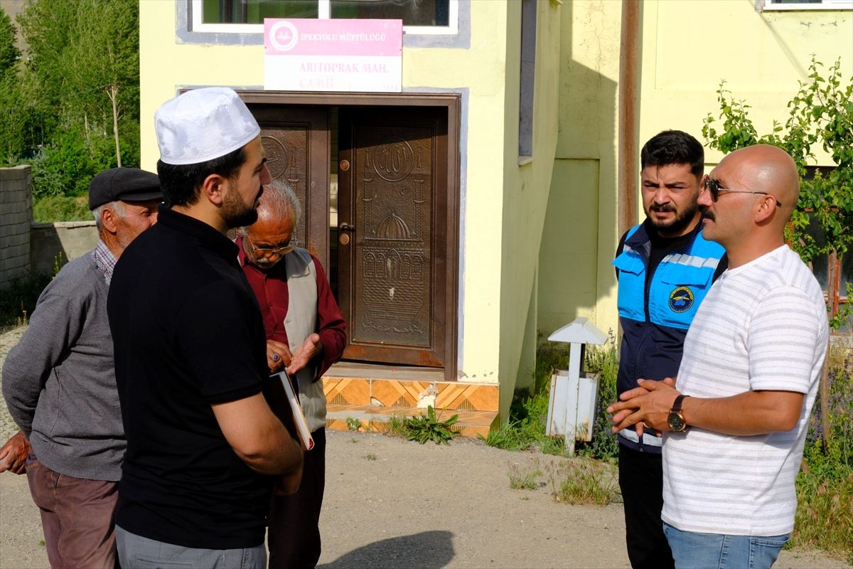 Van'da kuduz vakası tespit edilen mahallede karantina tedbirleri başlatıldı