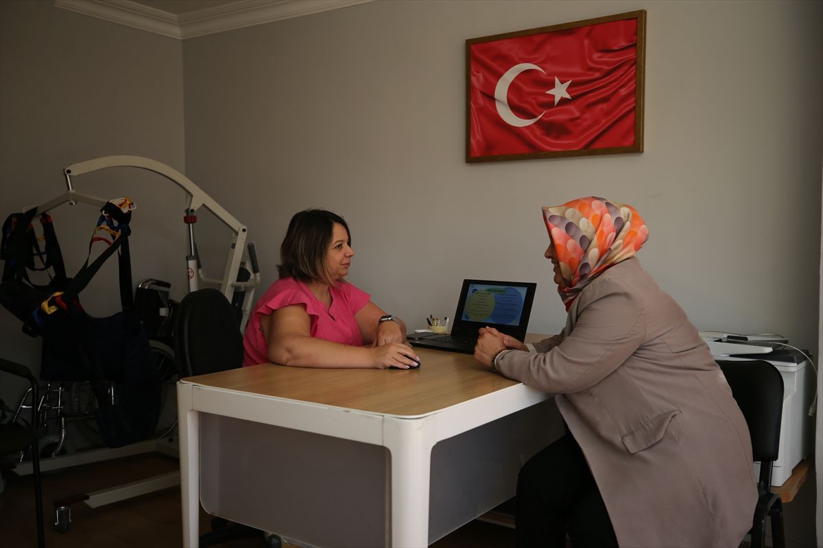 Yaşlılara kooperatif çatısı altında bütüncül bakım hizmeti sunuluyor