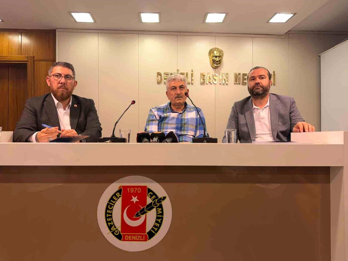Yerel basın ve gazetecilerin sorunları Denizli'de konuşuldu