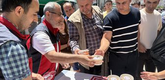 Yozgat'ta vatandaşlara aşure ikram edildi