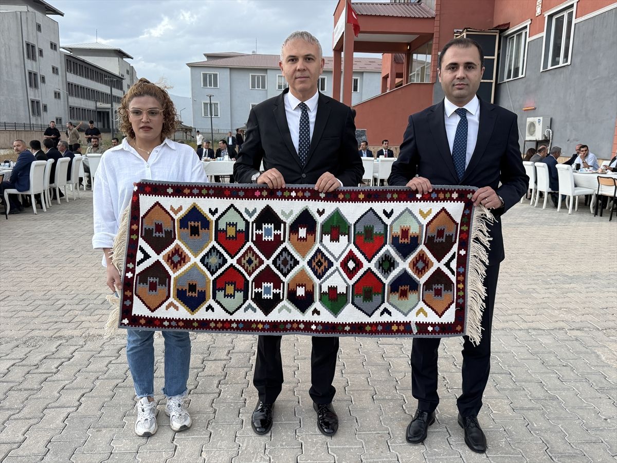 Yüksekova Kaymakamı Mustafa Akın için veda programı düzenlendi