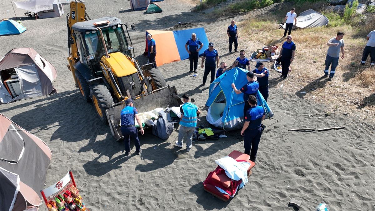 Karadeniz Ereğli'de izinsiz yapıların yıkımı