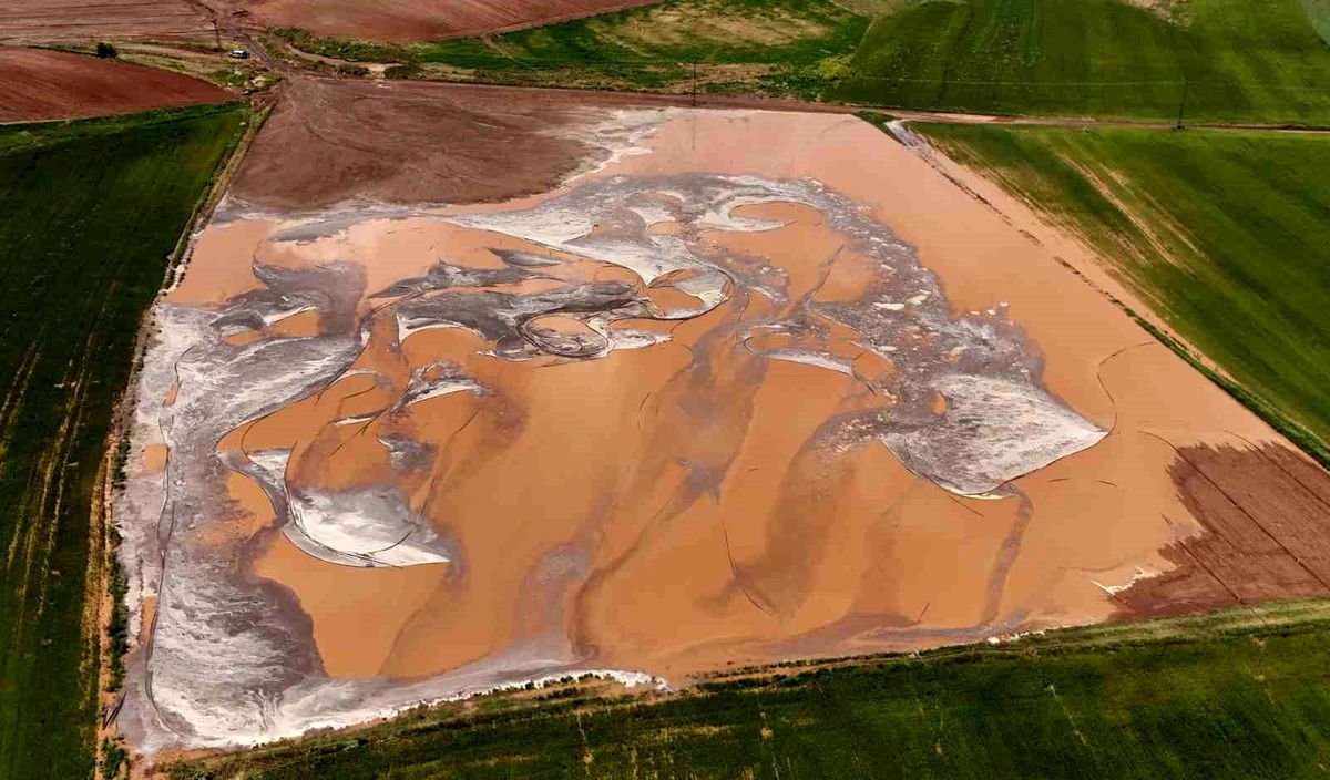 Ahlat'ta sel tarım arazilerine zarar verdi