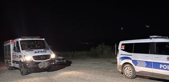 Burdur Gölü'nde kanoyla açıldıktan sonra kendilerinden haber alınamayan 2 kişi aranıyor