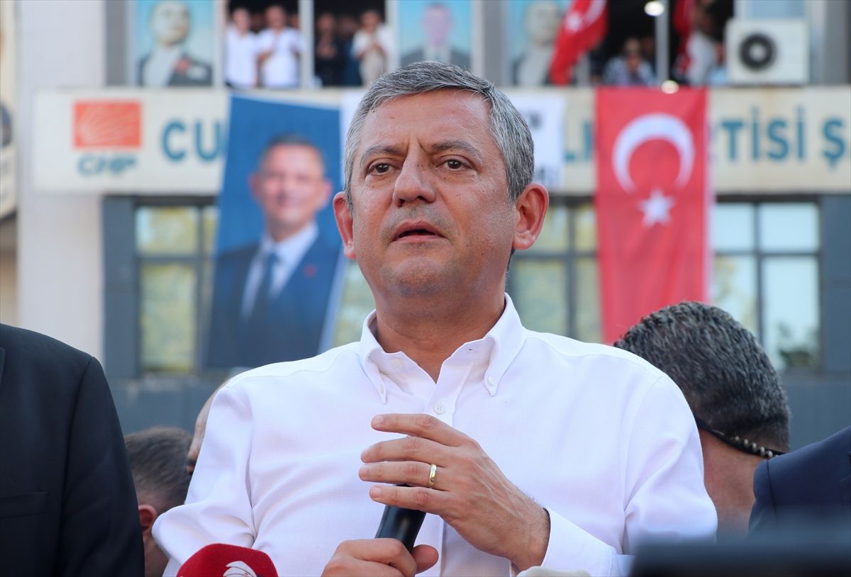 CHP Grup Başkanı Özel, Gaziantep'te temaslarda bulundu